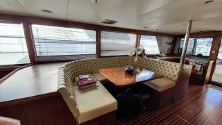 catamaran charter