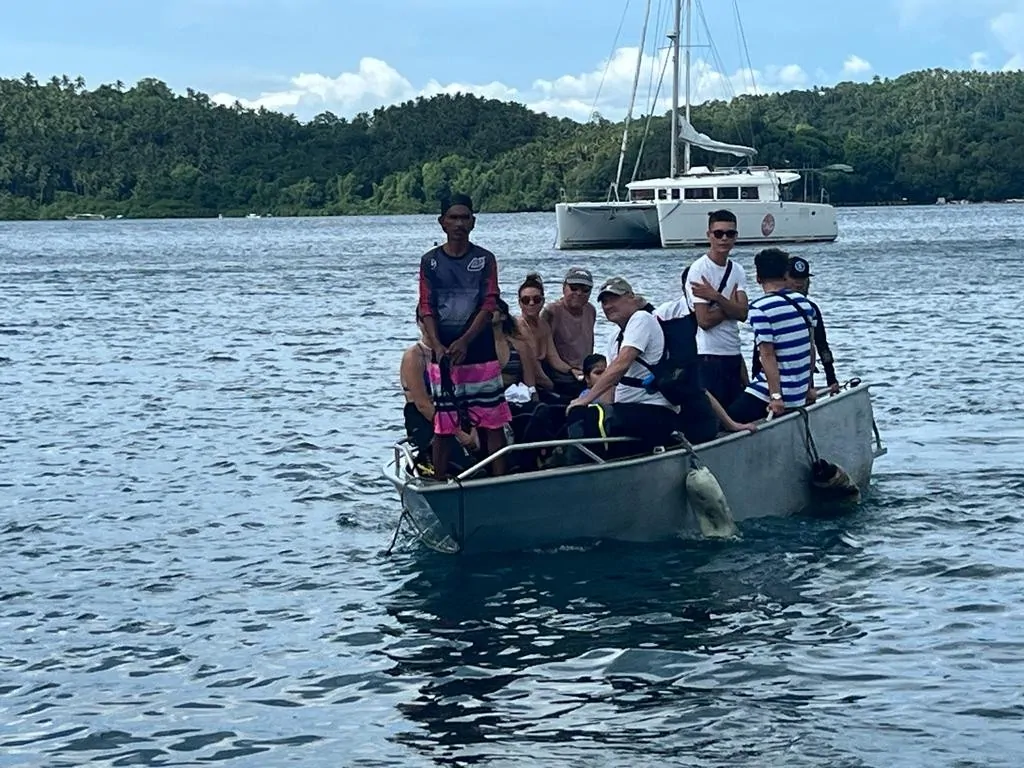 snorkeling and sailing tour
